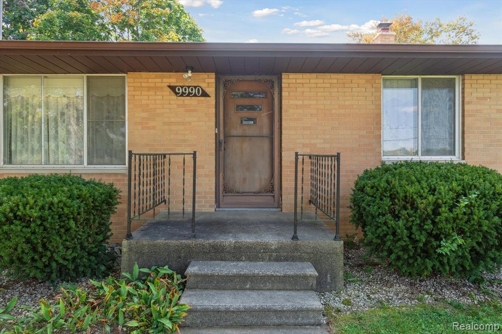 9990 E NEWBURG Road, Durand, MI 48429 — Photo 5
