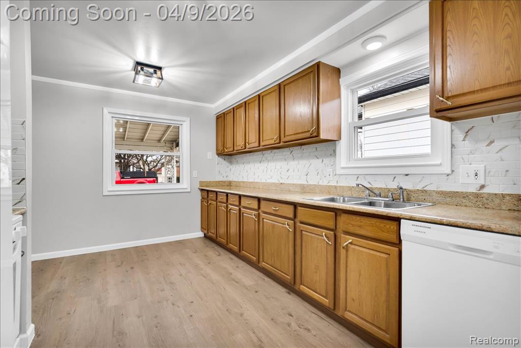 23109 Harding Avenue, Hazel Park, MI 48030 — Photo 9