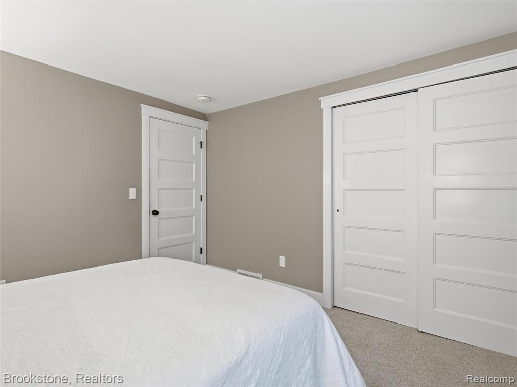 7450 Deerhill Drive, Clarkston, MI — Photo 39