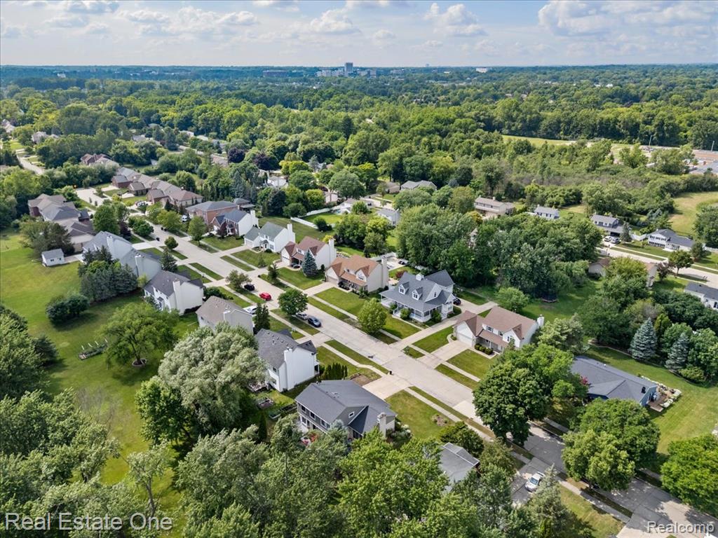 415 Evaline Drive, Troy, MI 48085 — Photo 7