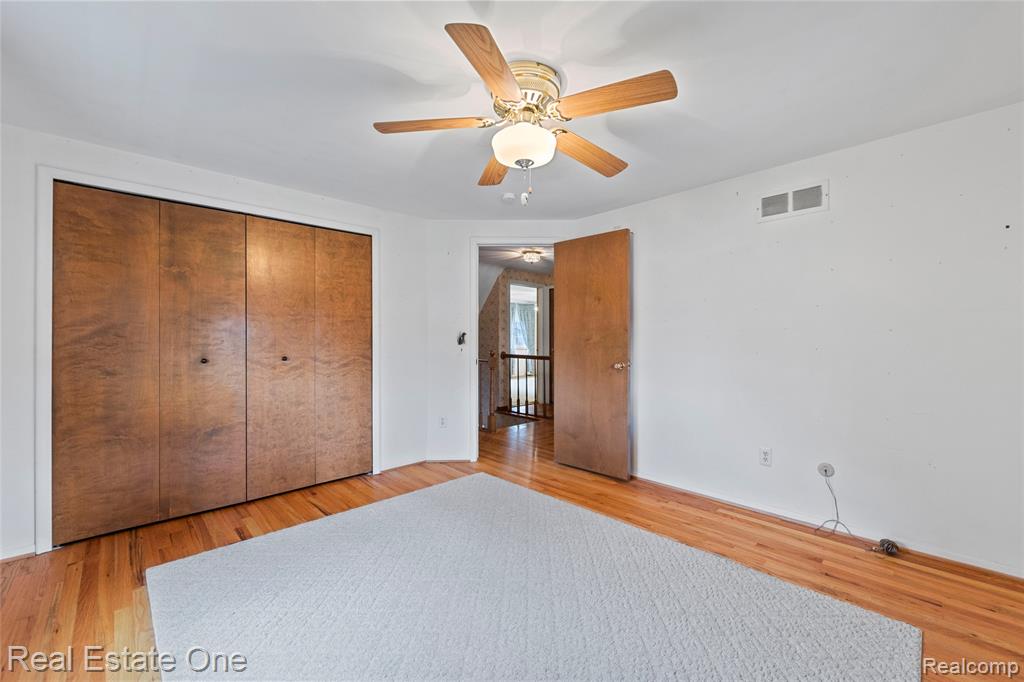 25574 Wilson Drive, Dearborn Heights, MI 48127 — Photo 37