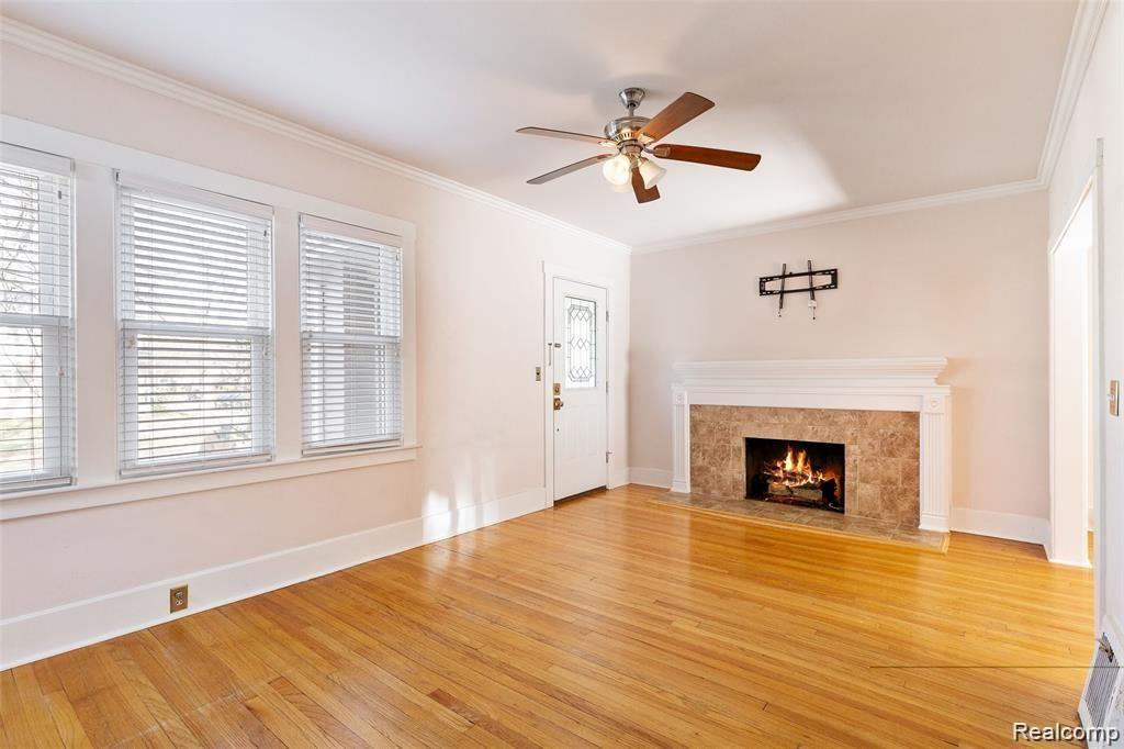 401 CATALPA Drive, Royal Oak, MI 48067 — Photo 2