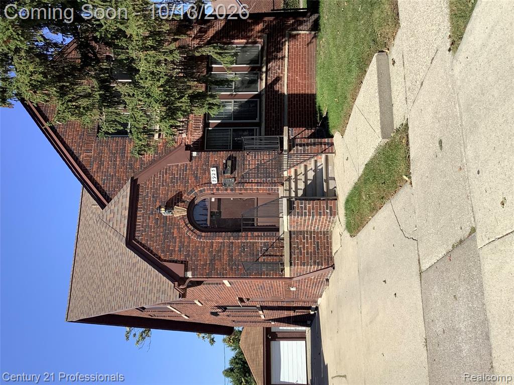 7925 Middlepointe Street, Dearborn, MI 48126