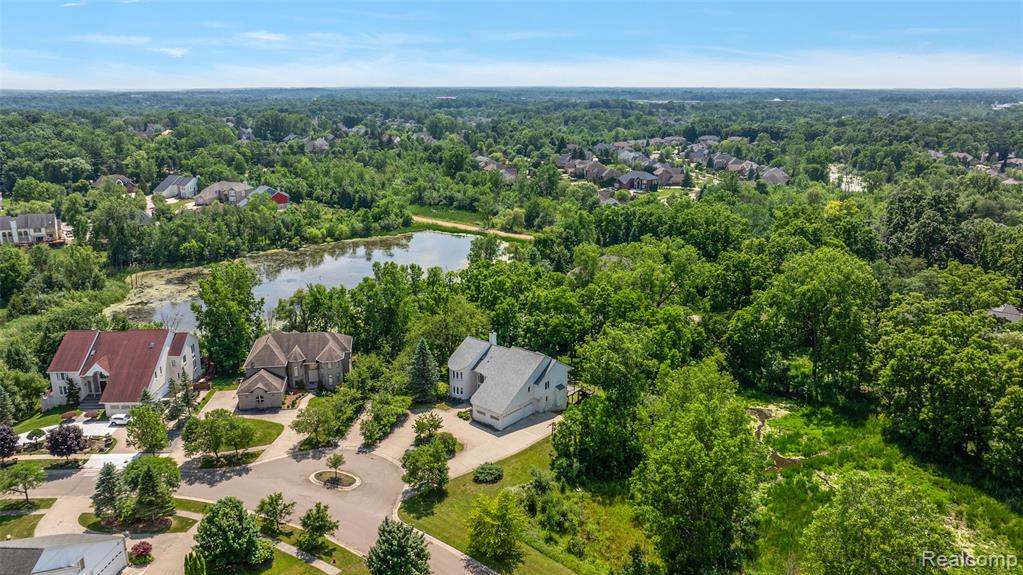 6358 Golden Lane, West Bloomfield, MI — Photo 59