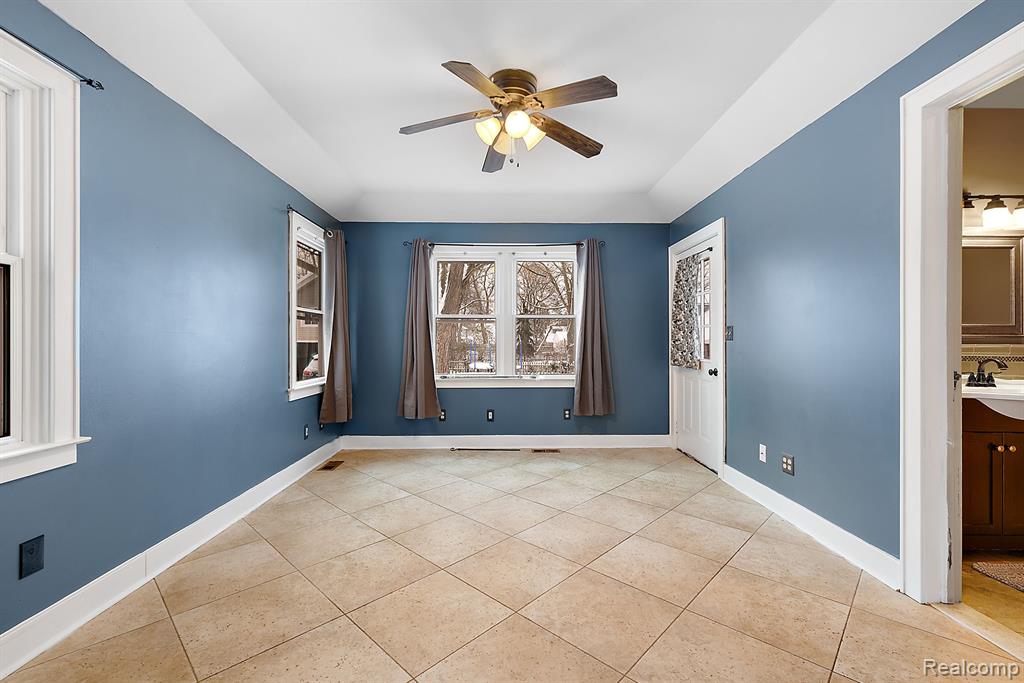 52 DENNISON Street, Oxford, MI 48371 — Photo 18