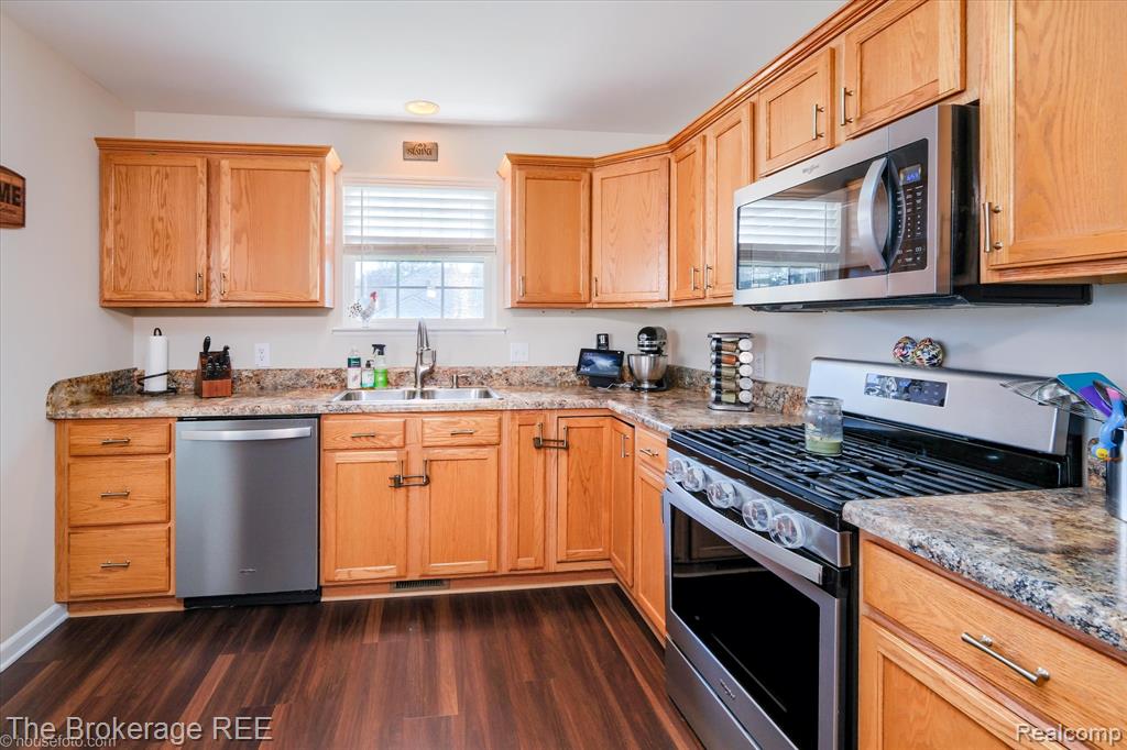 5281 Magnolia Drive, Grand Blanc, MI 48439 — Photo 19