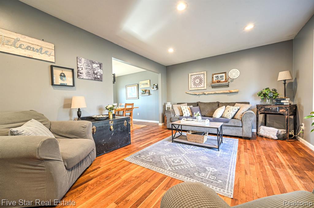 8838 Dublin Way, Sterling Heights, MI 48314 — Photo 7