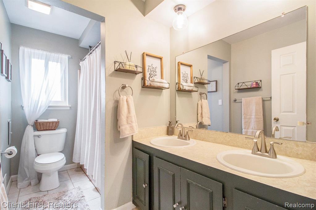 8341 FORREST Drive, Canton, MI 48187 — Photo 14