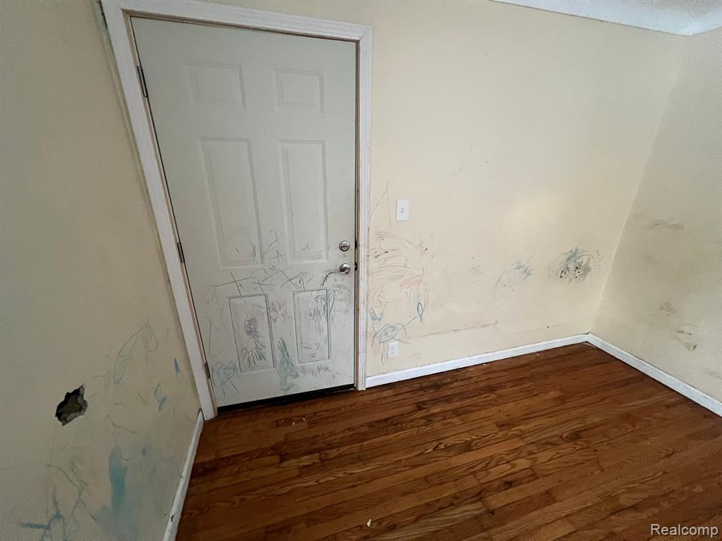 630 COPEMAN Boulevard, Flint, MI 48503 — Photo 7