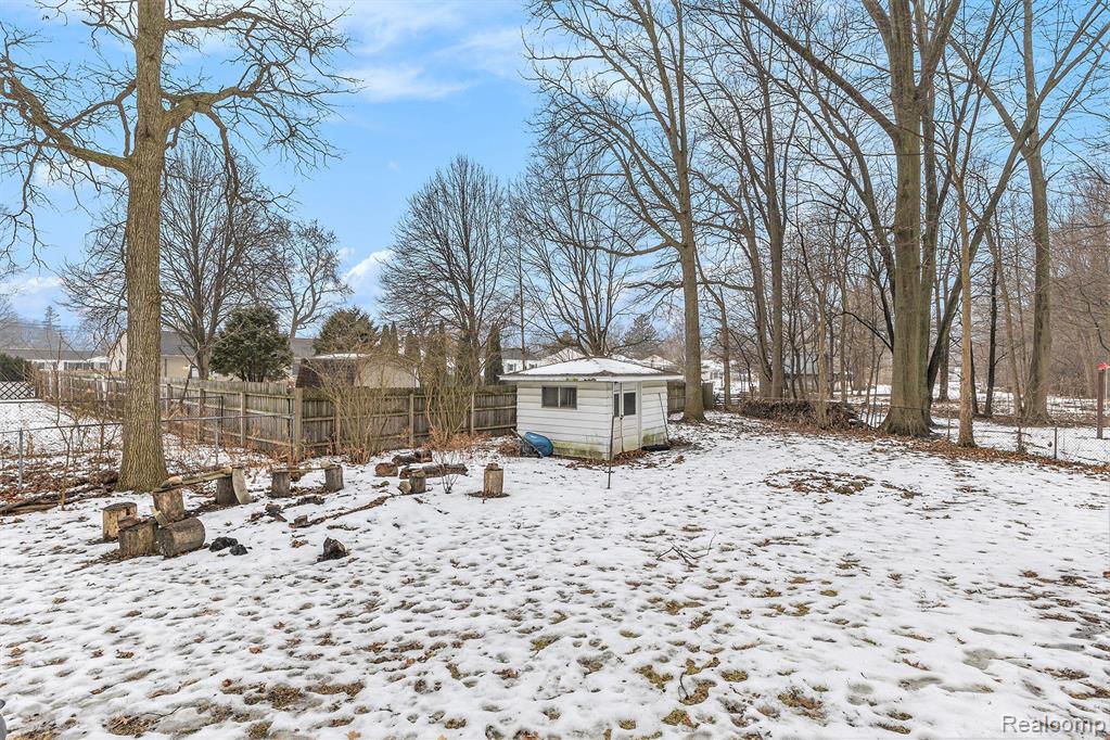 4354 CARRIE Street, Burton, MI 48509 — Photo 3