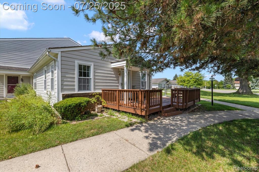 39869 Village Wood Lane, Novi, MI — Photo 3