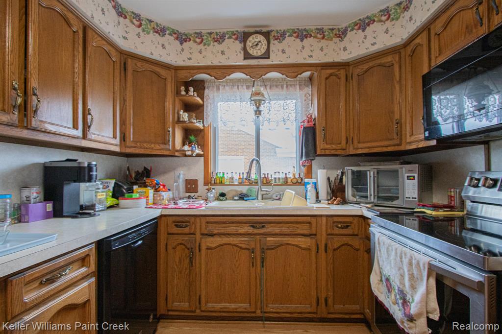 4926 E 12 Mile Road, Warren, MI 48092 — Photo 8
