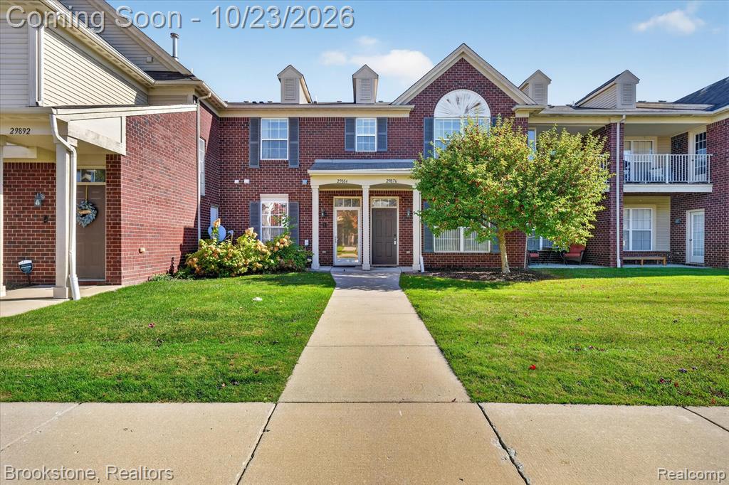 29876 Fox Run Circle, Warren, MI 48092
