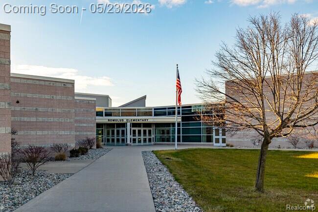 6145 Crystal Lake Drive, Romulus, MI 48174 — Photo 38