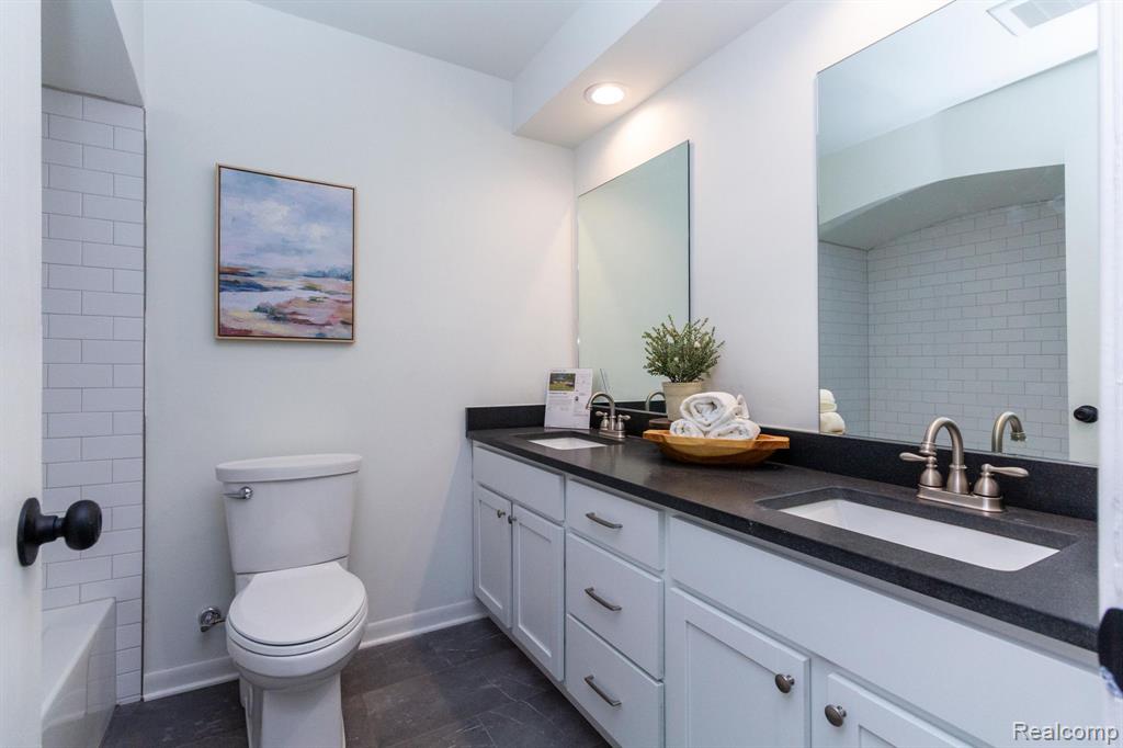 19332 Beverly Road, Beverly Hills, MI 48025 — Photo 22