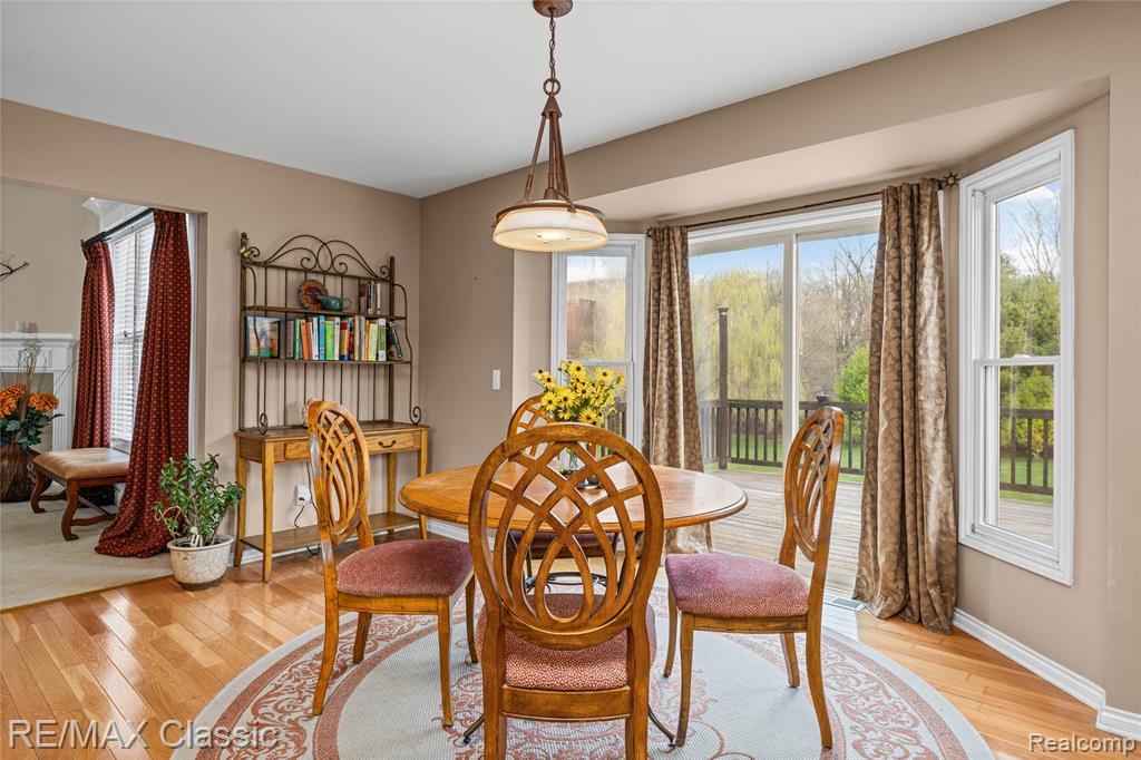 4930 Menominee Lane, Clarkston, MI 48348 — Photo 31