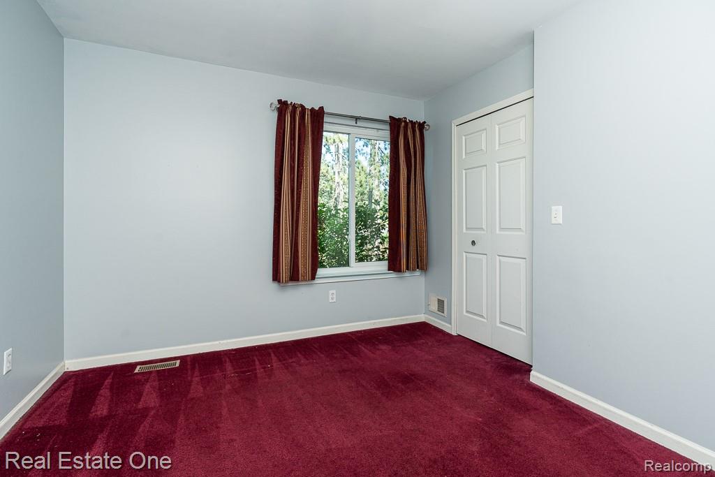 1081 Clearview Drive, Oxford, MI 48371 — Photo 22