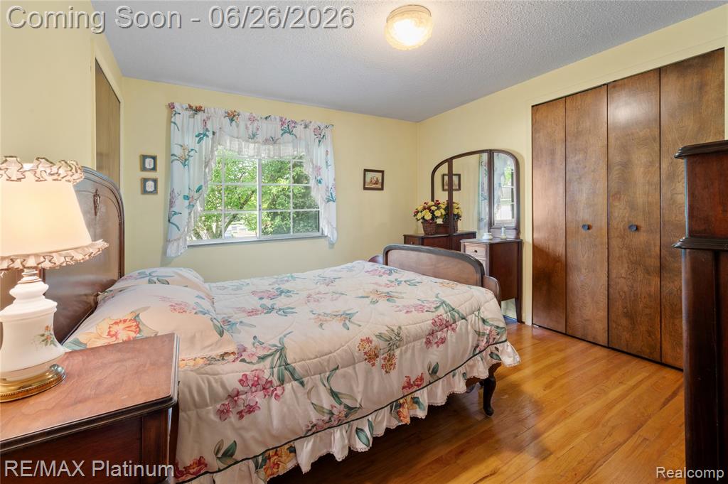 9460 Deer Park Court, Fenton, MI 48430 — Photo 33