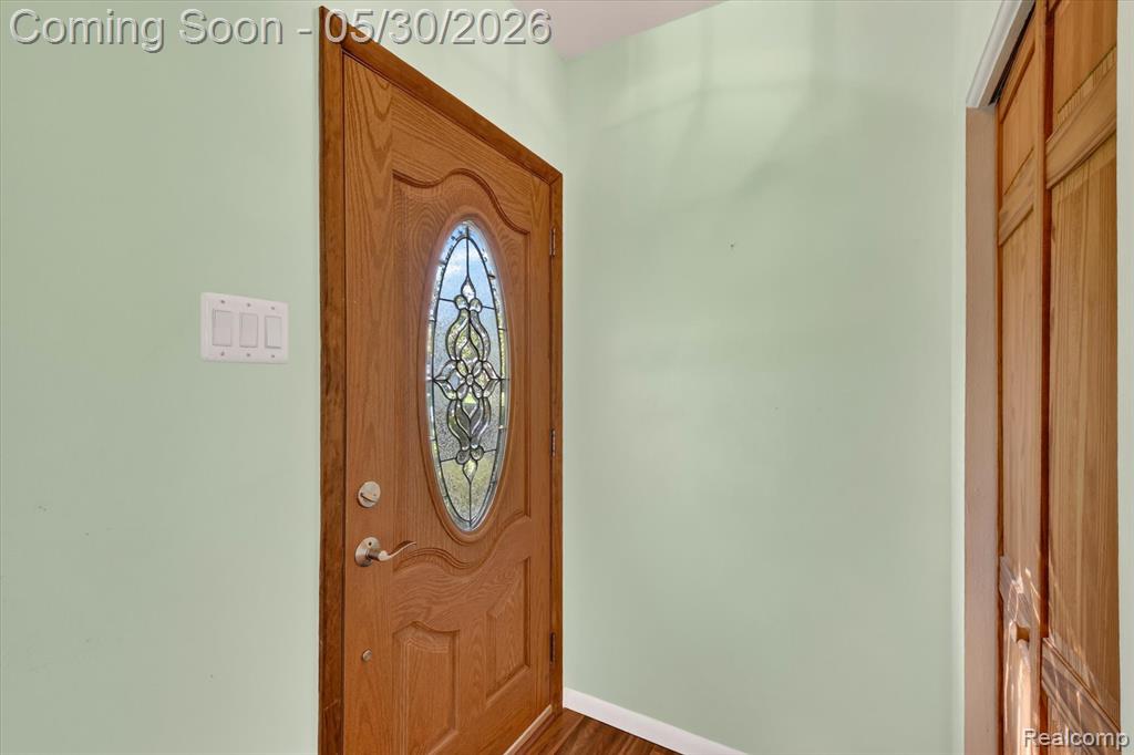 721 Robbinann Drive, Waterford, MI 48328 — Photo 3
