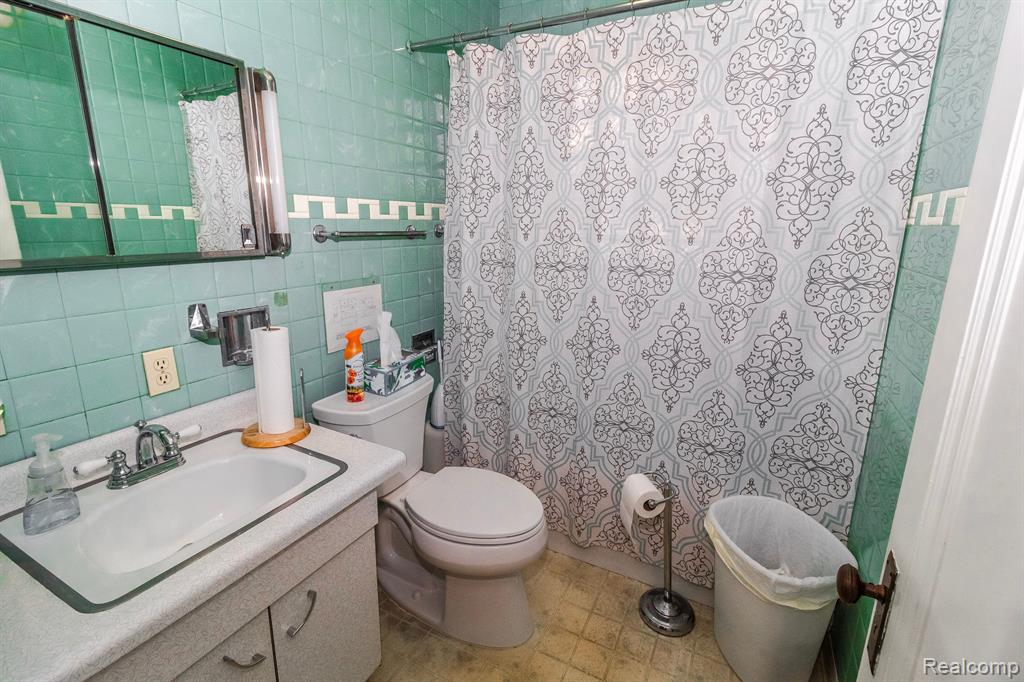 441 CLAY Street, Lapeer, MI 48446 — Photo 26
