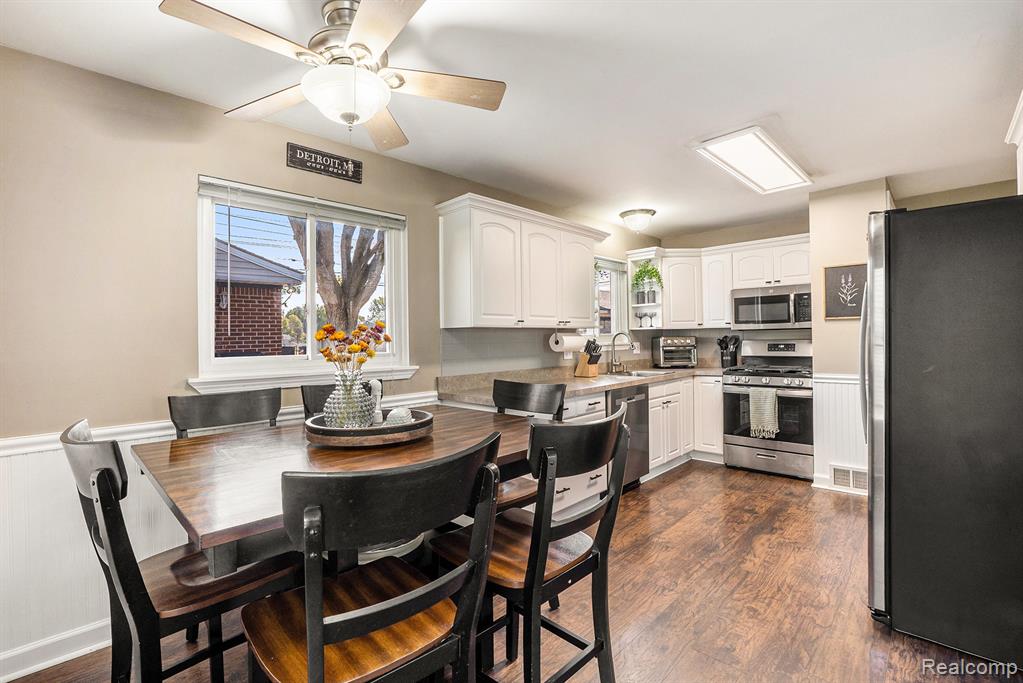 41222 Paign Drive, Sterling Heights, MI 48313 — Photo 6