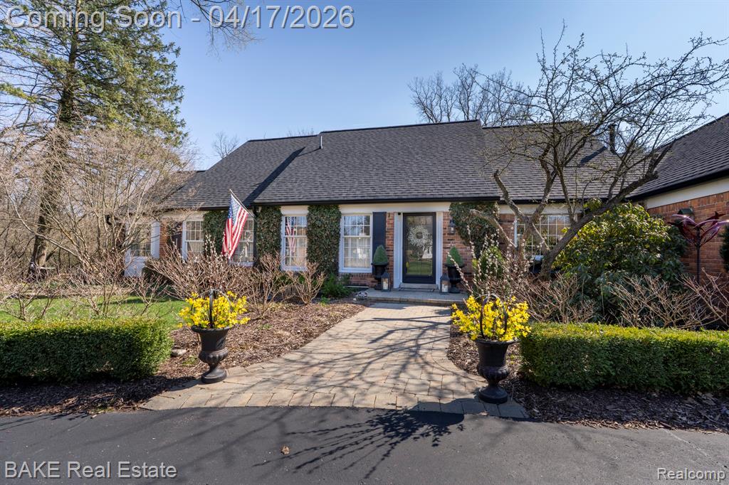 46287 Pickford Street, Northville, MI 48168 — Photo 2