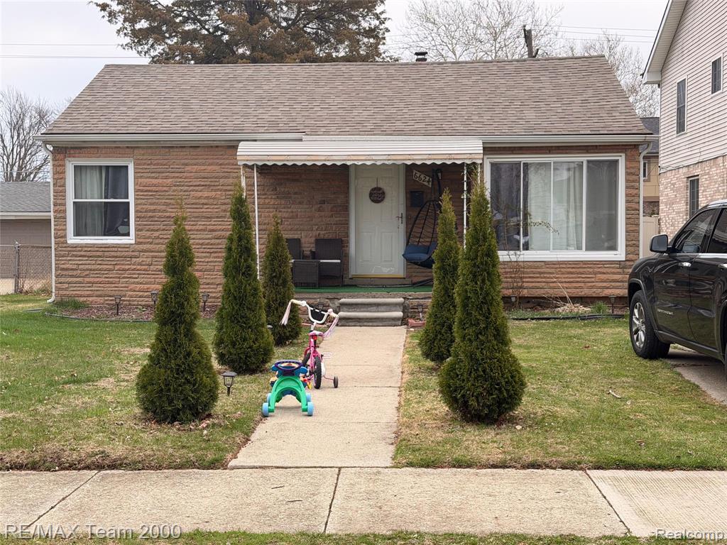 6624 Centralia Street, Dearborn Heights, MI 48127 — Photo 2