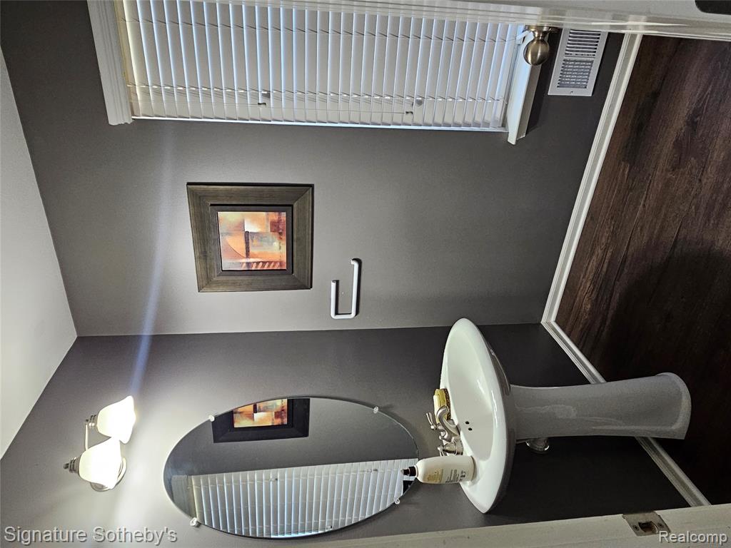 9582 Falmouth Drive, Ypsilanti, MI 48197 — Photo 8