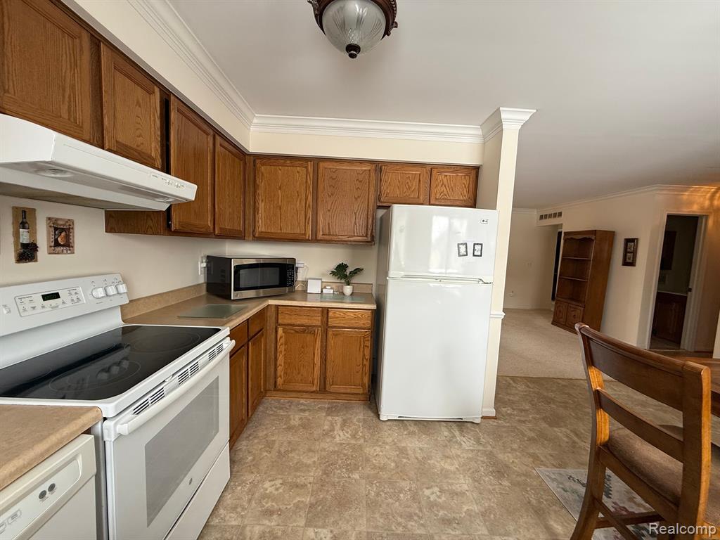 774 COUNTRY CLUB Drive, Saint Clair Shores, MI 48082 — Photo 21