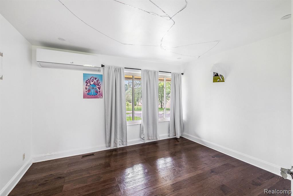 6695 River Road, Flushing, MI 48433 — Photo 12