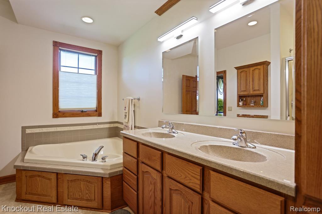 10205 Bradley Road, Frankenmuth, MI 48734 — Photo 22