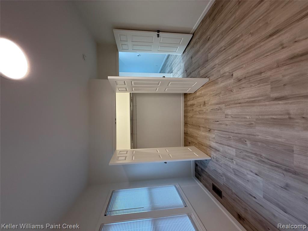410 E 12 Mile Road, Royal Oak, MI 48073 — Photo 17