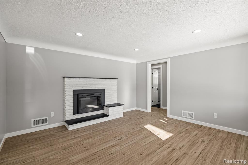 65 Algansee Drive, Troy, MI 48083 — Photo 12