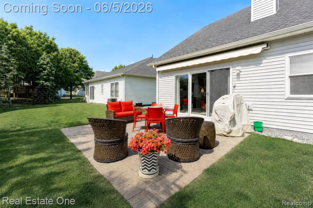 3580 Riverside Drive, Auburn Hills, MI 48326 — Photo 32