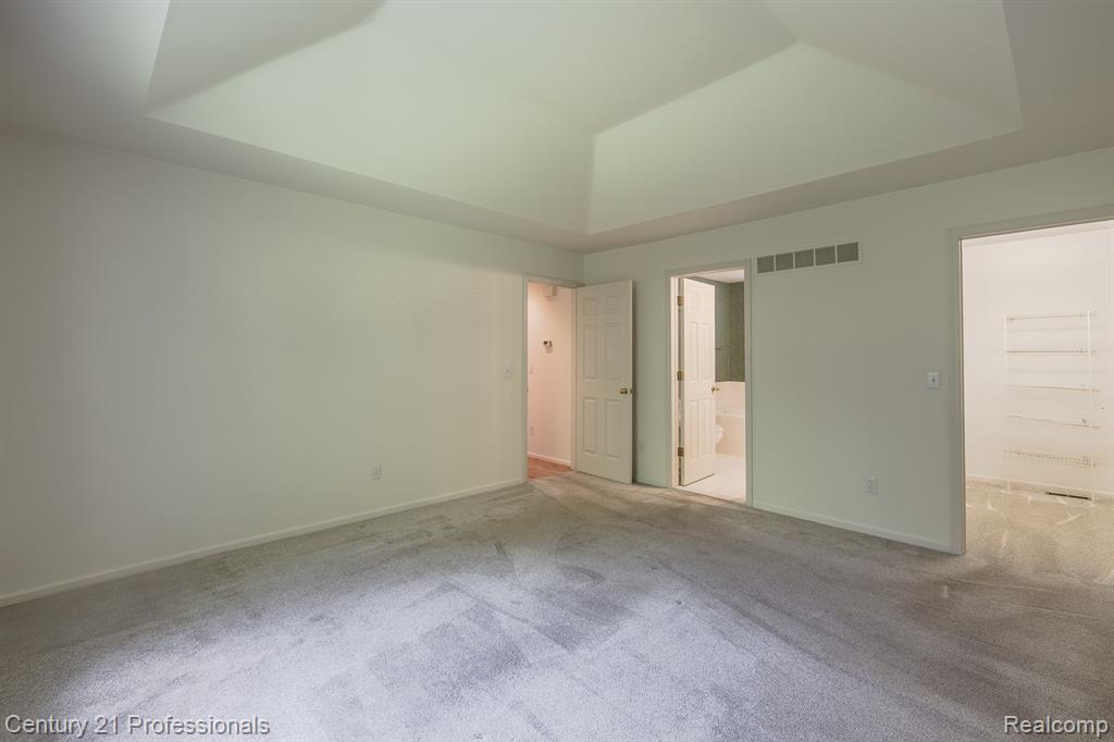 4970 Fox Chase Drive, White Lake, MI 48383 — Photo 30