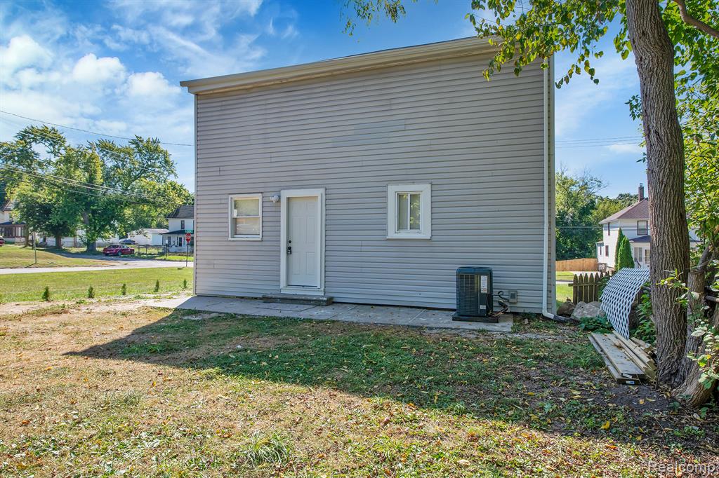 53 OAKHILL Street, Pontiac, MI 48342 — Photo 3