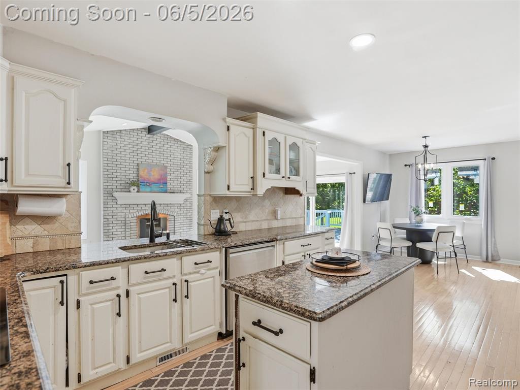 1232 Bradbury Drive, Troy, MI 48098 — Photo 50
