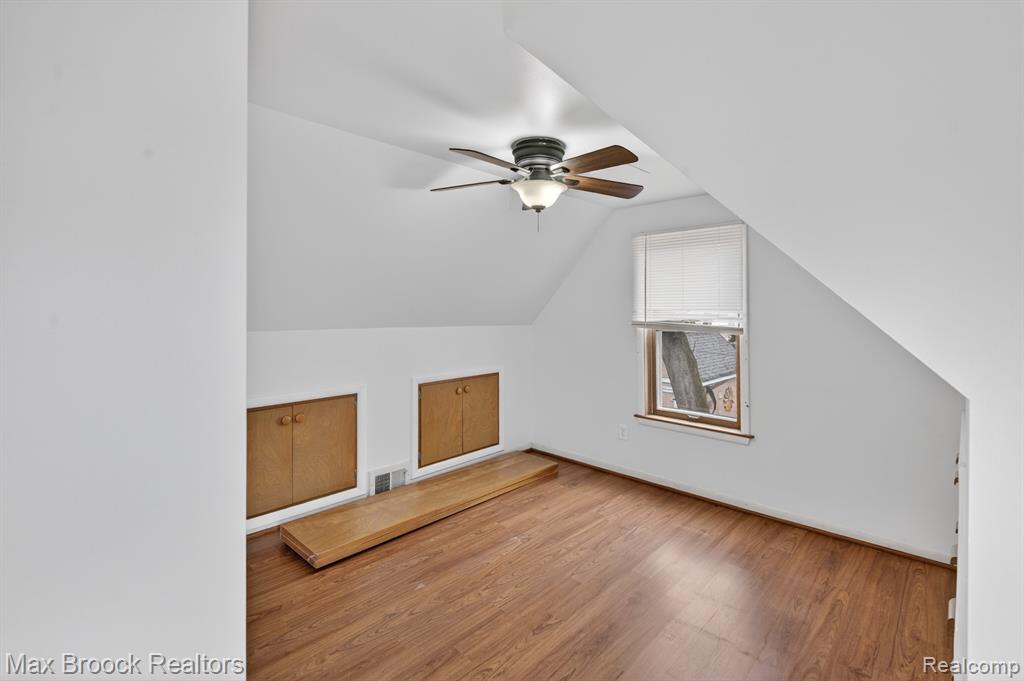 9024 MANDON Road, White Lake, MI — Photo 21