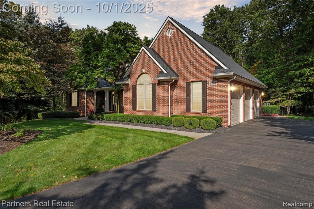 8044 Alta Vista Drive, Pinckney, MI 48169 — Photo 2