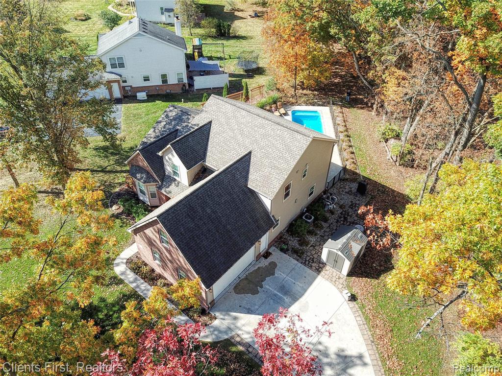 1291 Courtney Court, Hartland, MI 48353 — Photo 4