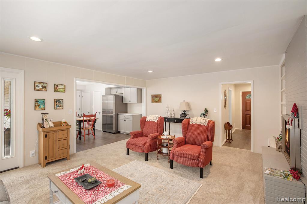 702 E Maple Street, Holly, MI 48442 — Photo 8
