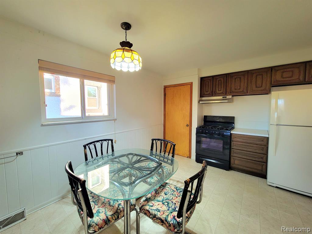 7290 WIEGAND, Center Line, MI 48015 — Photo 8