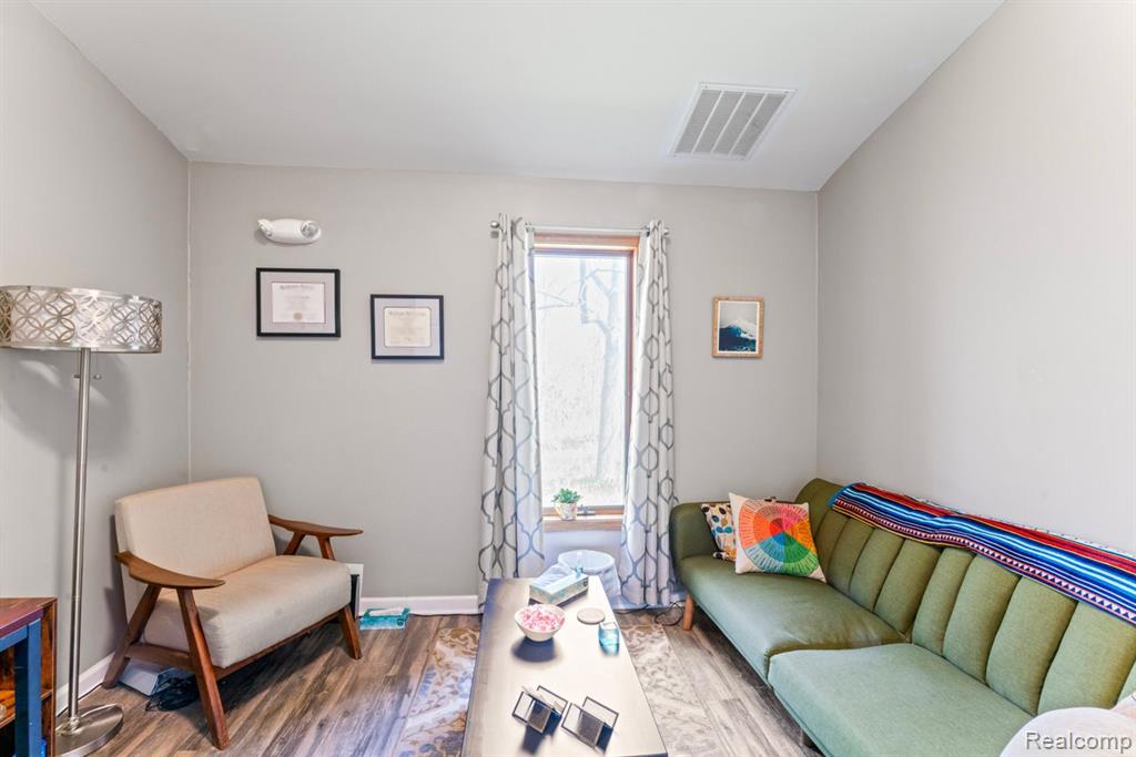 550 S Saginaw Street, Lapeer, MI 48446 — Photo 18