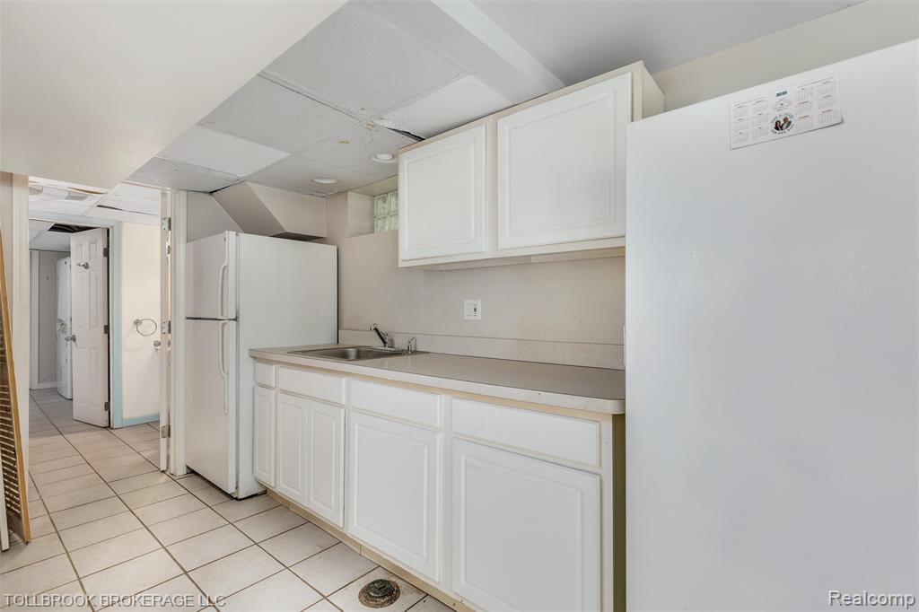 4105 Beach Road, Troy, MI 48098 — Photo 29