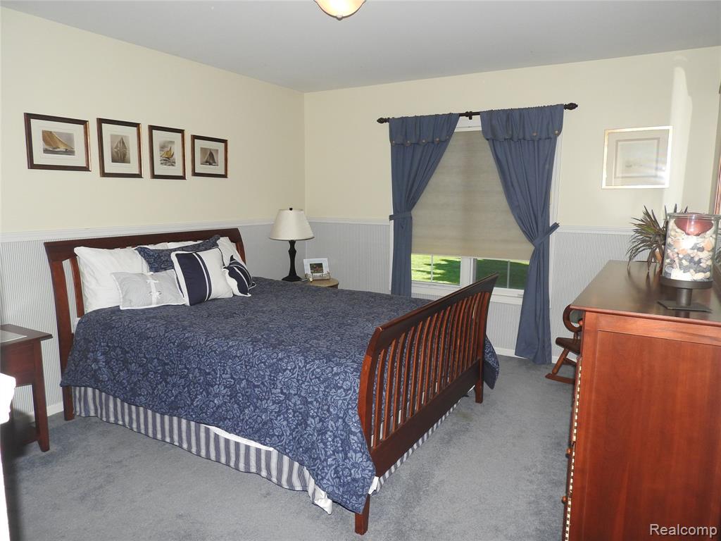 43124 Gina Drive, Sterling Heights, MI 48314 — Photo 25