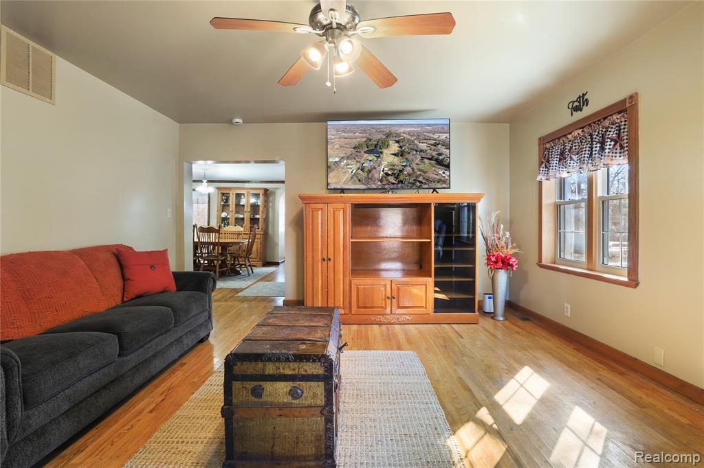 7163 Burpee Road, Grand Blanc, MI 48439 — Photo 18