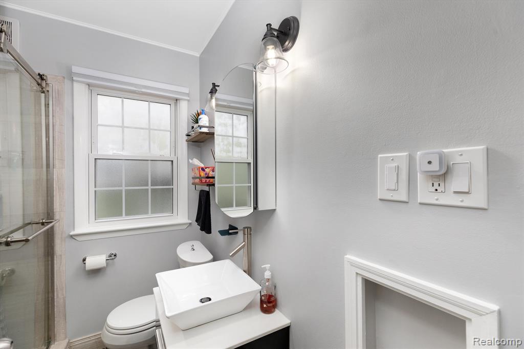 820 N BLAIR Avenue, Royal Oak, MI 48067 — Photo 17