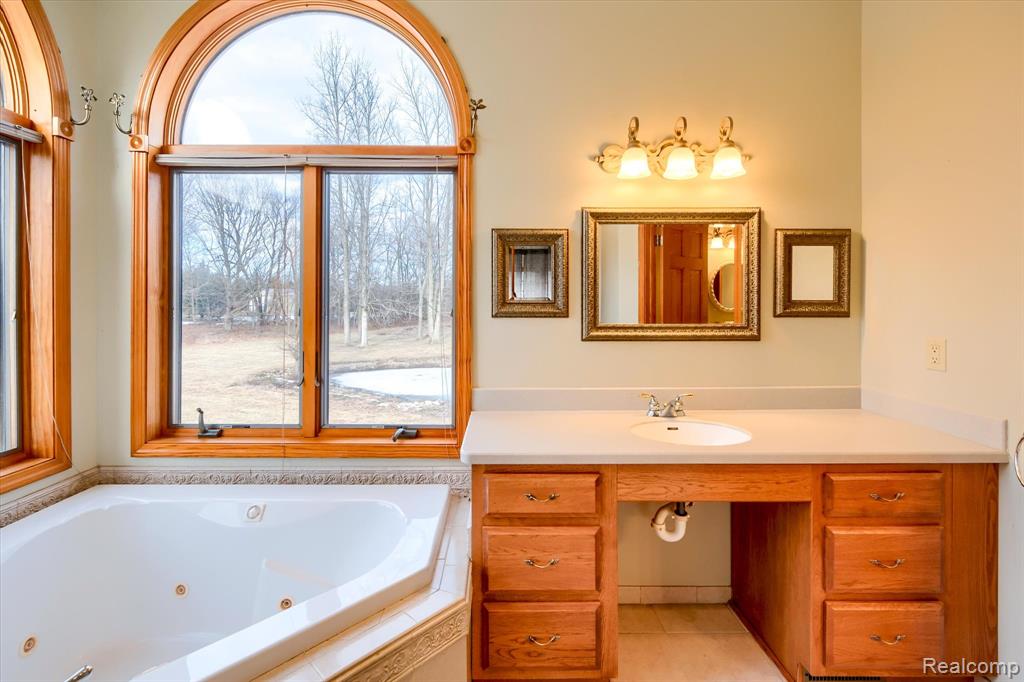 845 Oak Tree Lane, Lapeer, MI 48446 — Photo 24