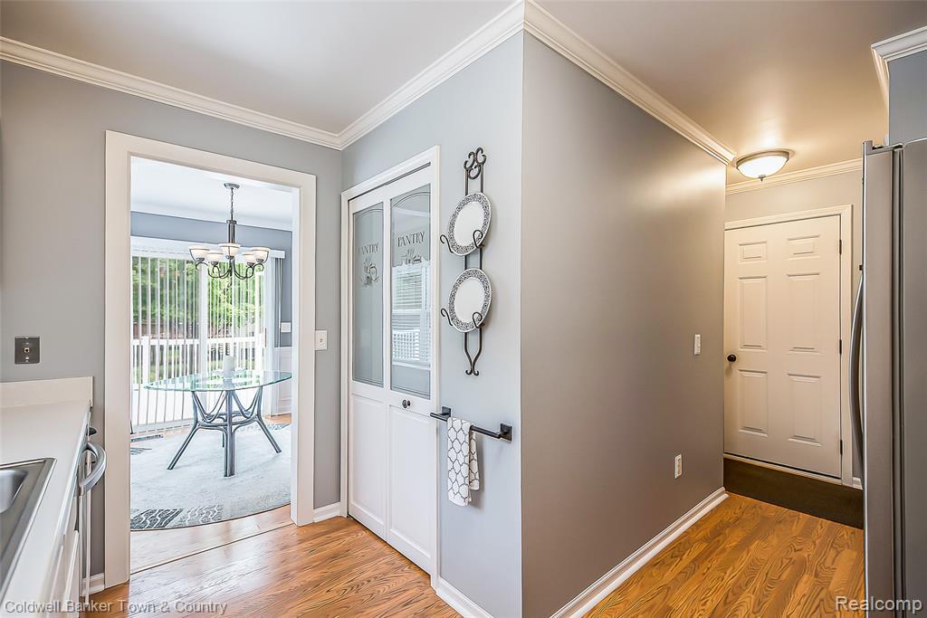 9344 Huron Park Drive, Brighton, MI 48116 — Photo 13