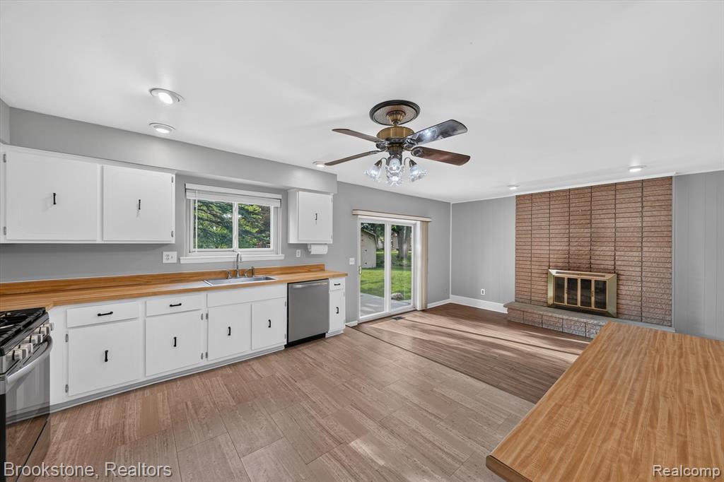 720 Comet Court, Canton, MI 48188 — Photo 11